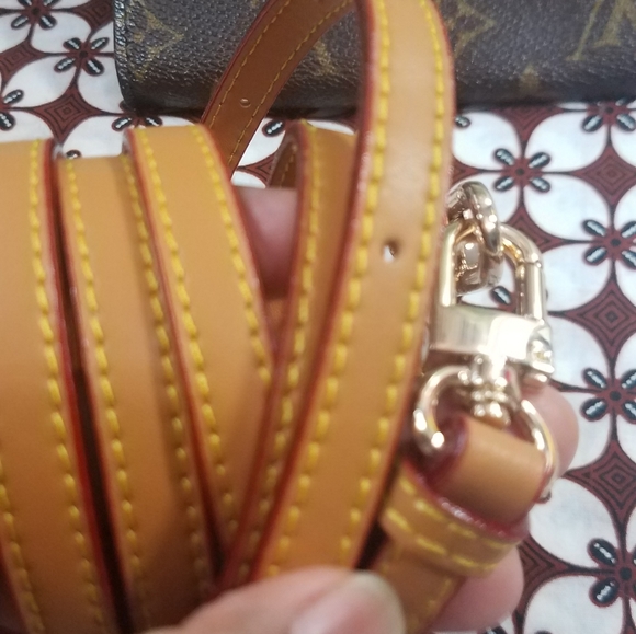 Vachetta Crossbody Leather Straps - Picture 6 of 16